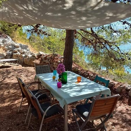 A Small Stone House By The Sea, In A Wineyard Nerezisca Екстер'єр фото